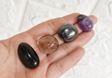 Load image into Gallery viewer, Tumbled Crystals Kit | CAPRICORN | Stones Gift | Zodiac Kit