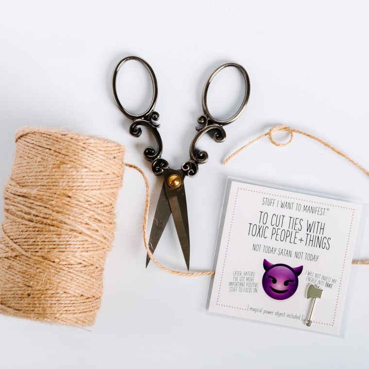 Stuff I Want To Manifest: To Cut Ties With Toxic People + Things (card+charm)
